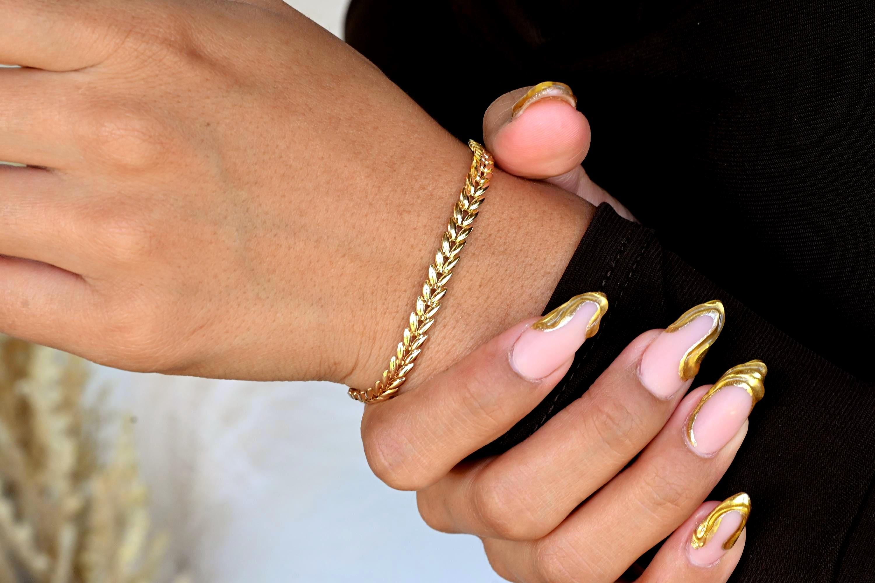 14K Leaf Link Bracelet - 7+1"