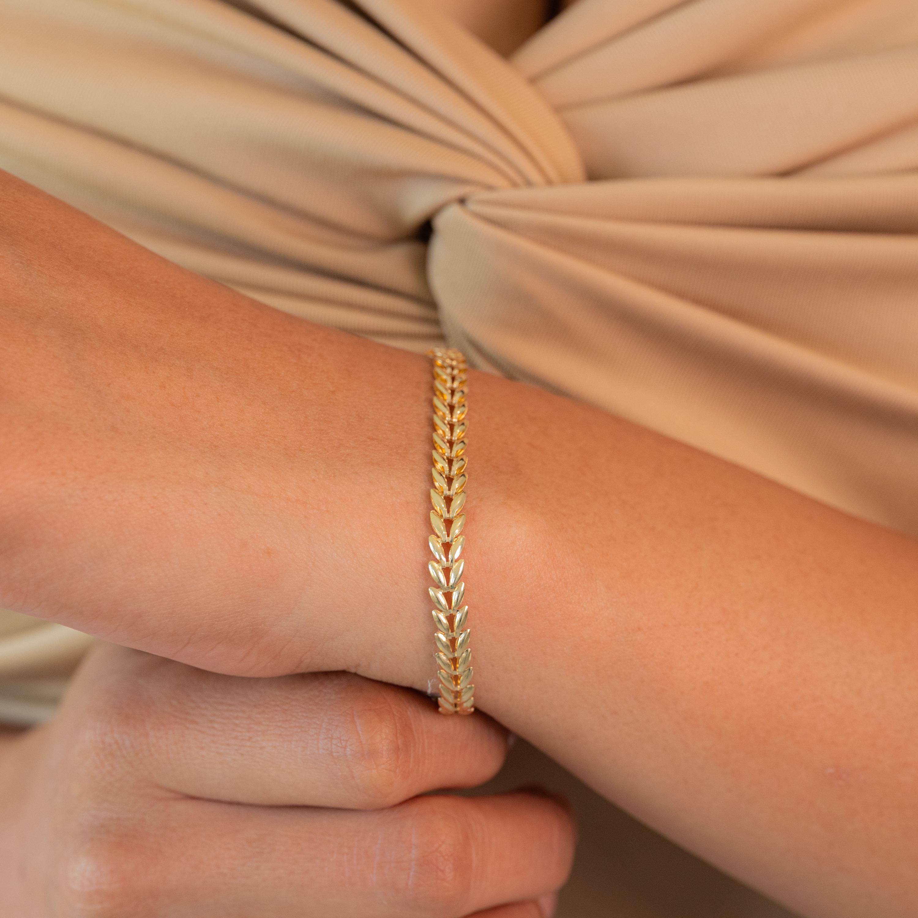 14K Leaf Link Bracelet - 7+1"