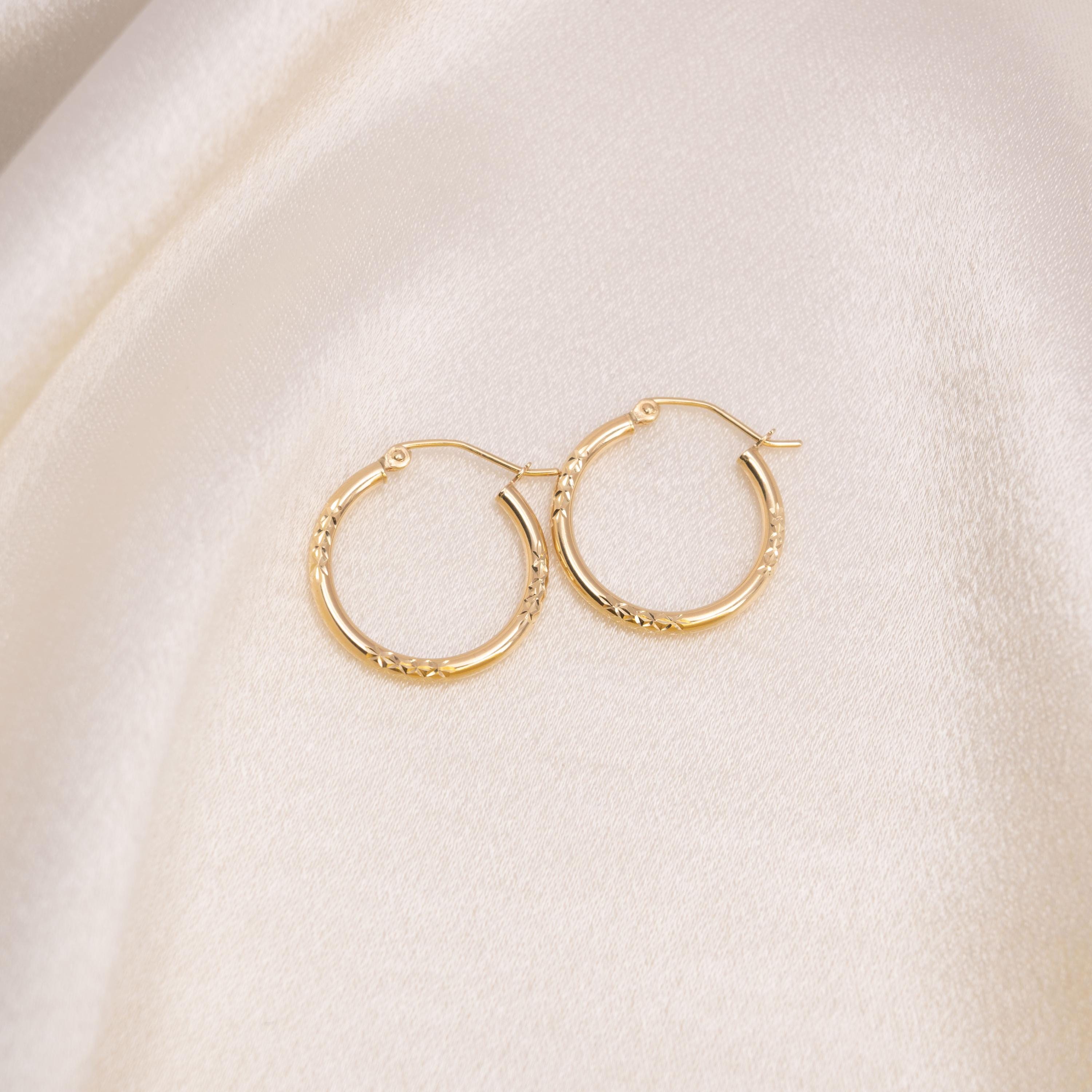 14k Polished With Diamond Cut Hoop Earrings