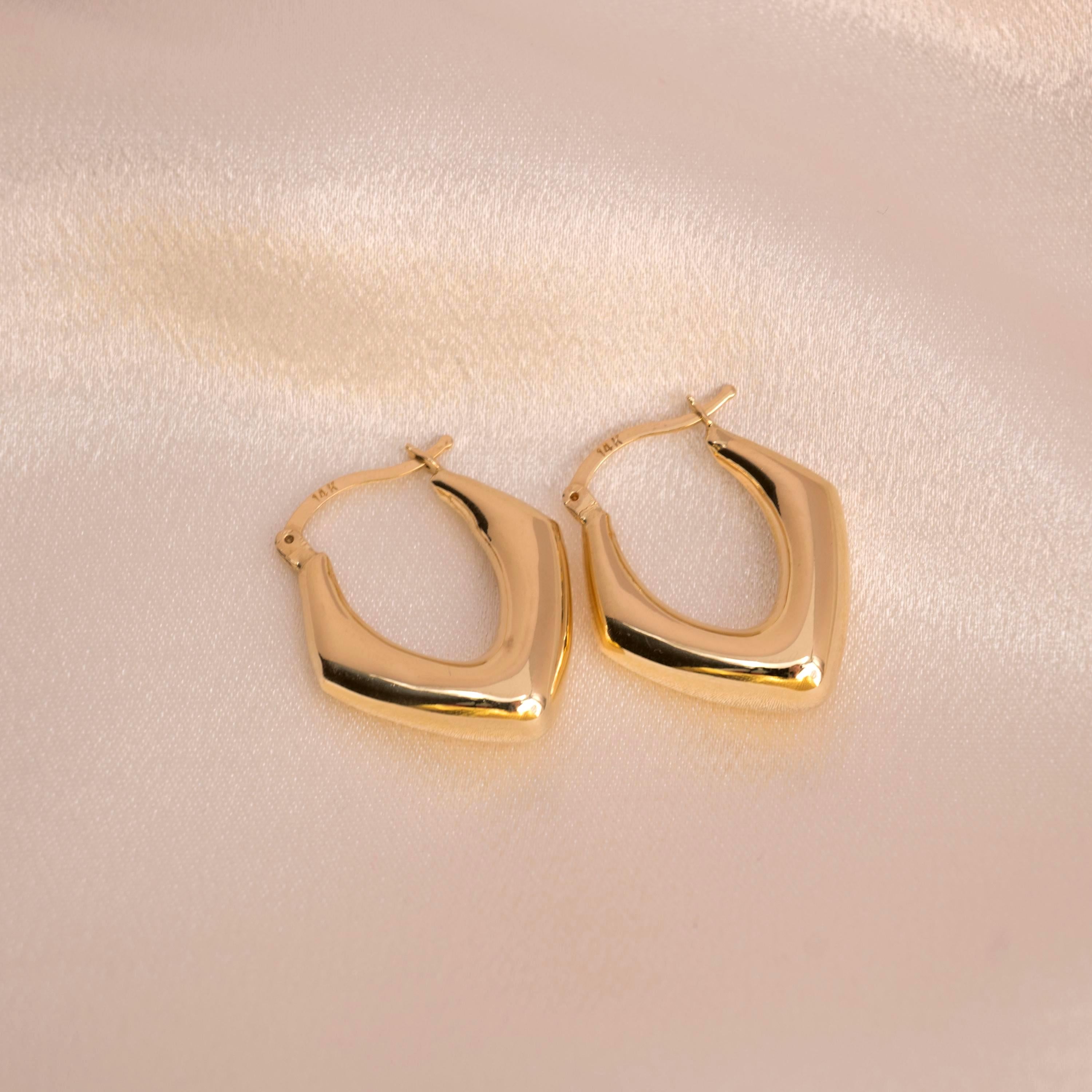 14k Triangular Polished Chunky Hoop Earrings