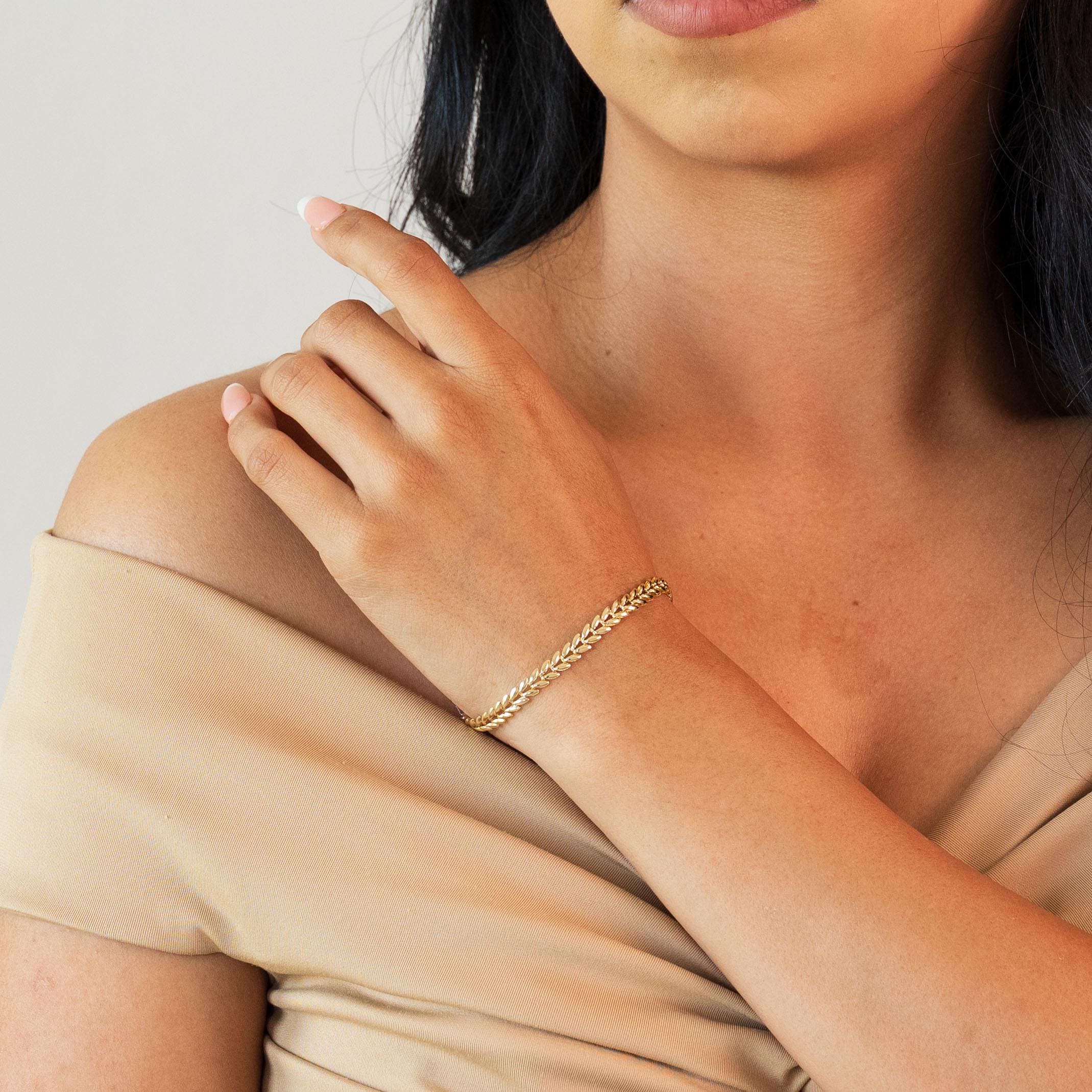 14K Leaf Link Bracelet - 7+1"