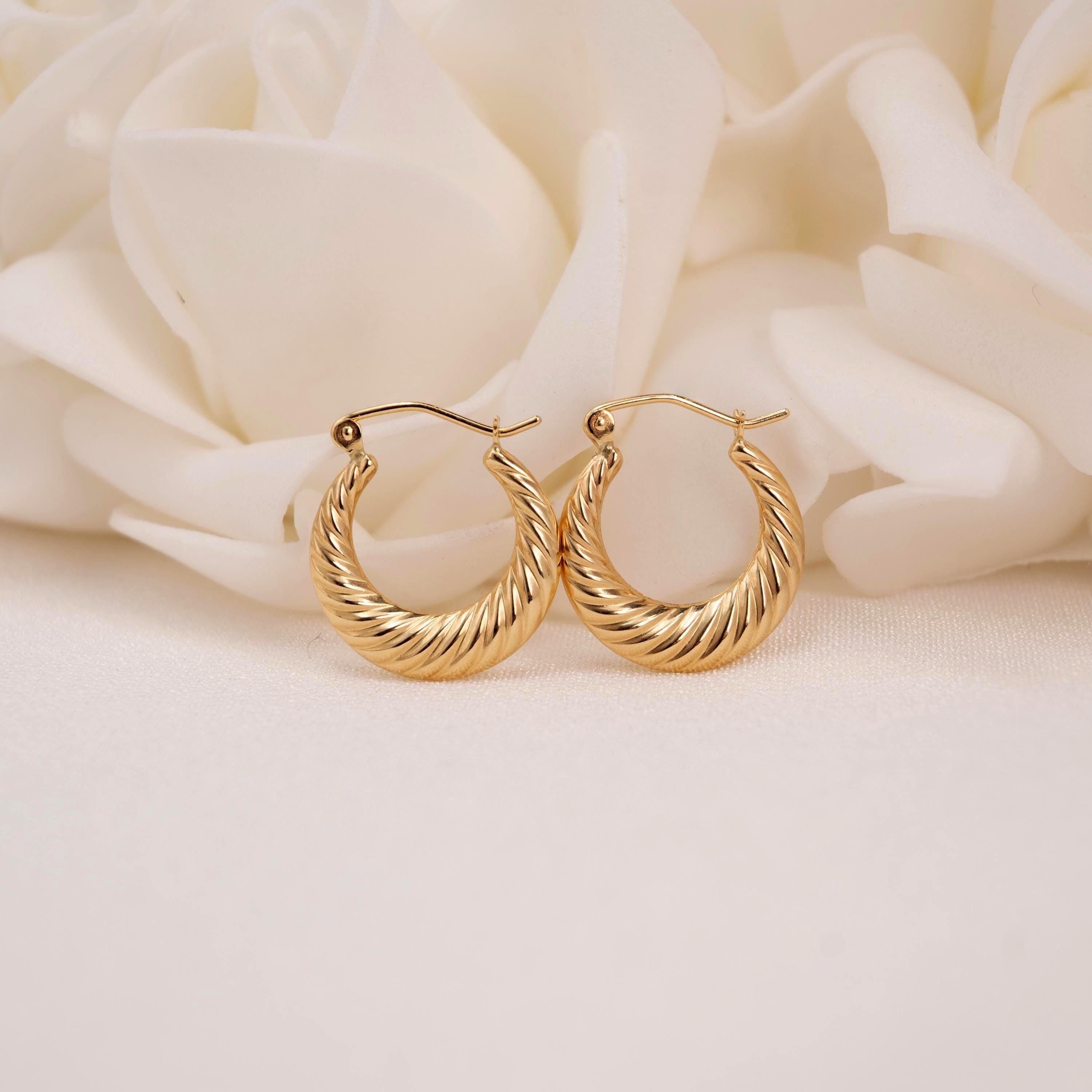 Small 14K Gold Shrimp Hoop Earrings – 17mm - Perfect Gift For Her - Polished & Elegant - Your Everyday Hoops