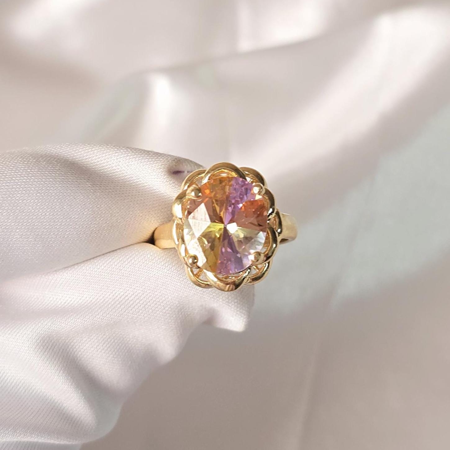 Vintage Solid 14k Gold Multicolor Oval Ring - Unique Stunning Design