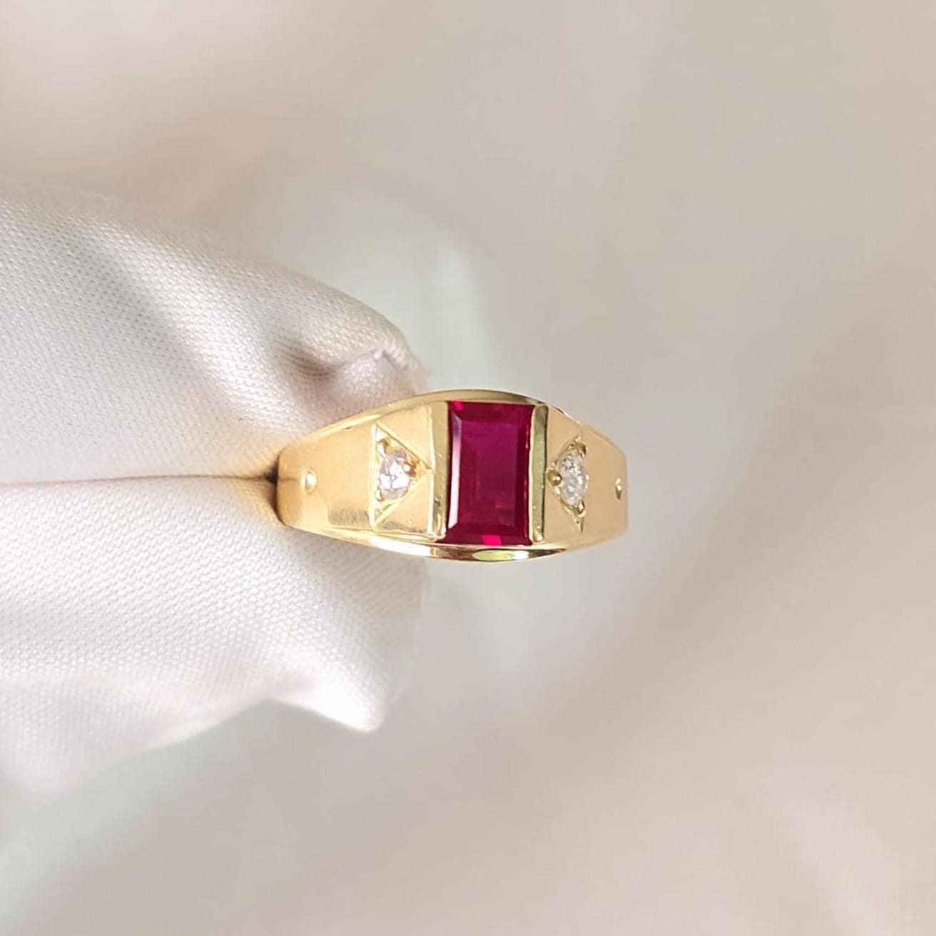 Vintage 14k Gold Baguette Cut Simulated Ruby Ring - Size 7 - 3.2 grams