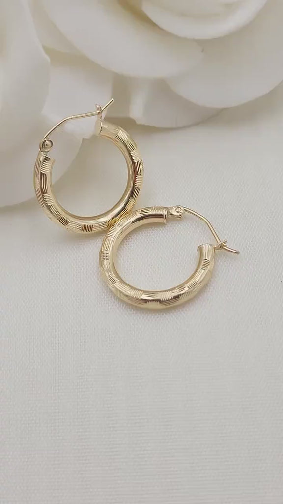 Real 14k Gold 3mm Square Diamond Cut Hoop Earrings - 3/4 Inches - 20MM - Shiny and Unique - Perfect For everyday - Lightweight Thick Hoops