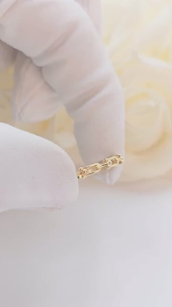Dainty 14k Gold U link Ring - Stackable - For Her - Minimalist Jewelry